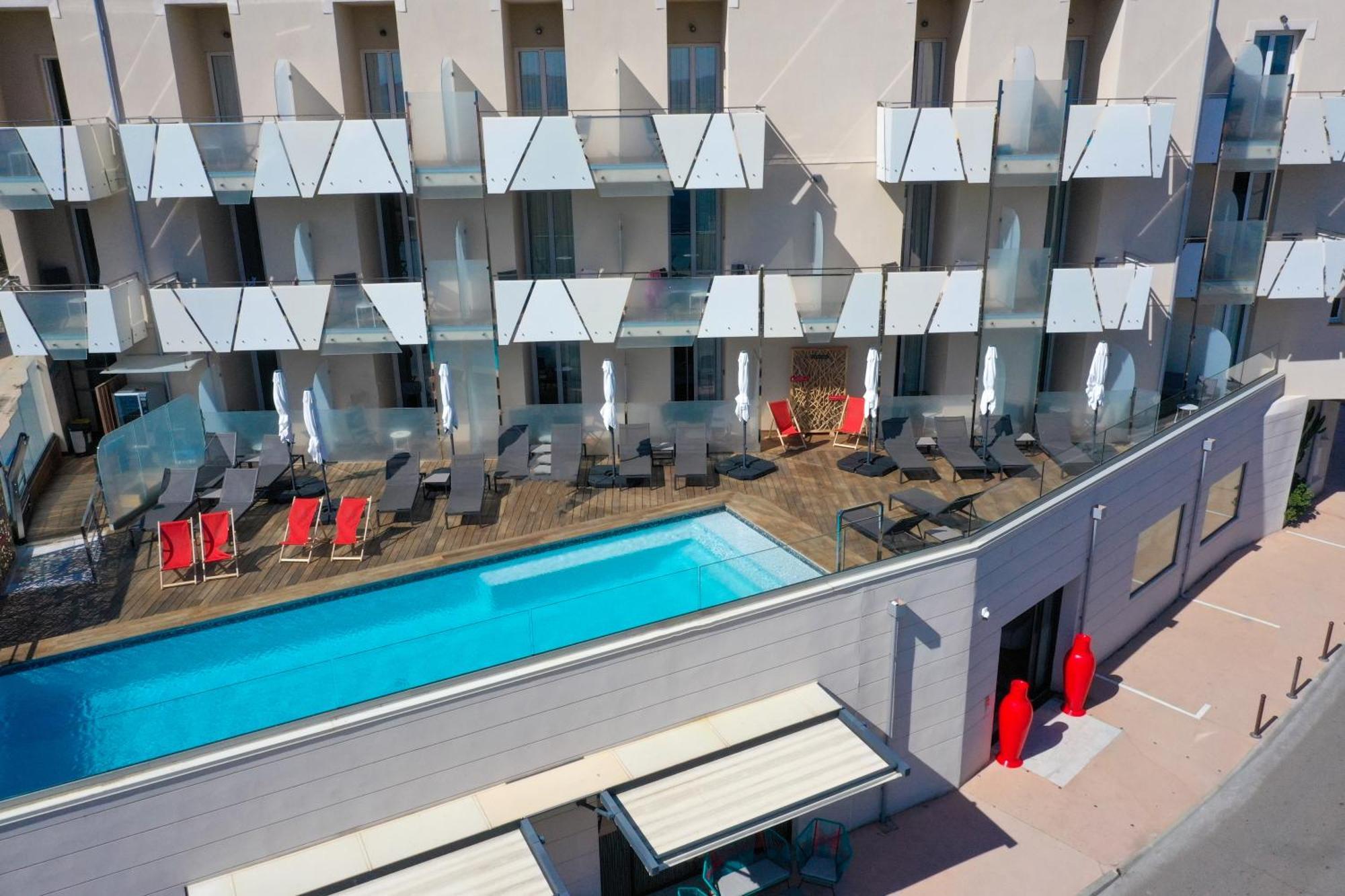 Hôtel Méditerranée Calvi  Esterno foto
