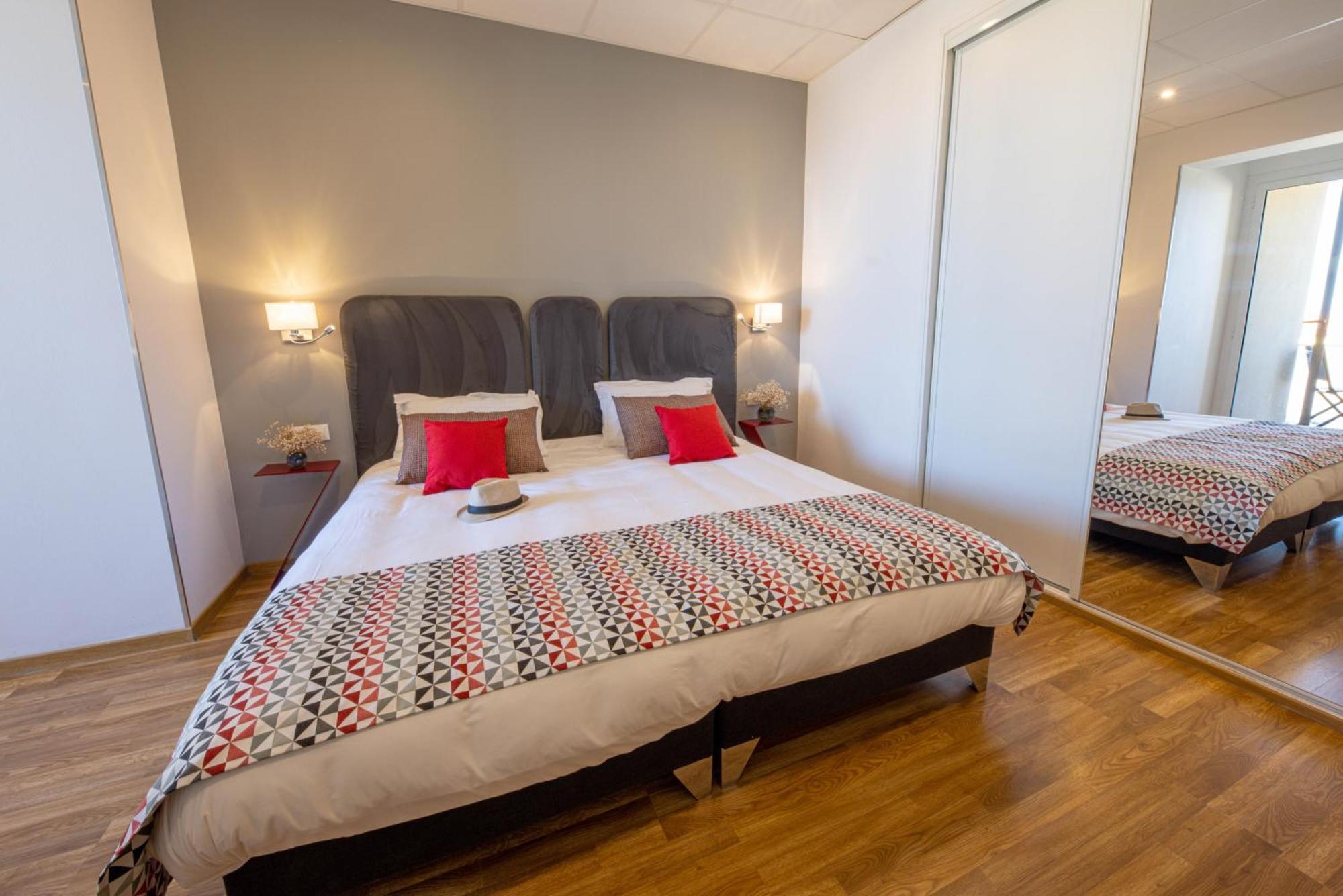 Hôtel Méditerranée Calvi  Esterno foto